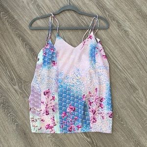LIKE NEW Printed top